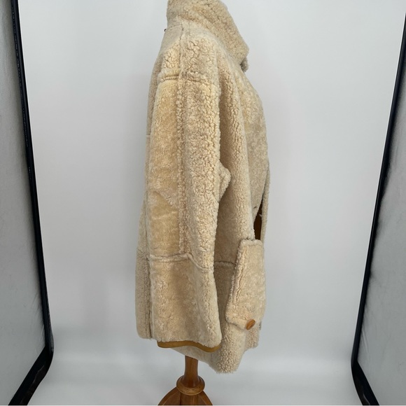 Calafate Shearling coat - Picture 10 of 16